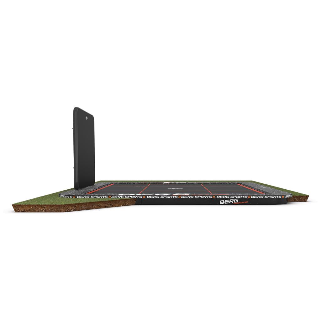 BERG SPORTS Ultim Pro Bouncer FlatGround 5x5 + AeroWall